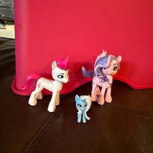 My Little Pony G5 A New Generation Lot Princess Pipp Zipp Storm and Mini Izzy